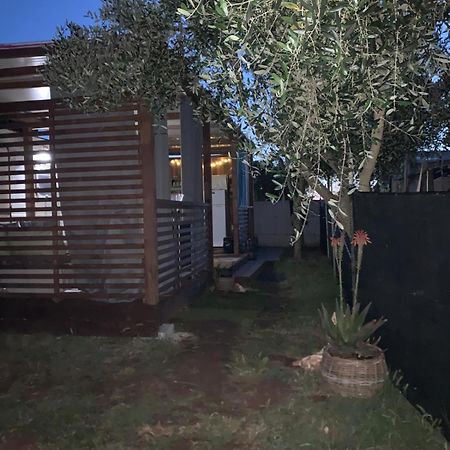 Large Camper In The Olive Grove Hotel Banjole Bagian luar foto