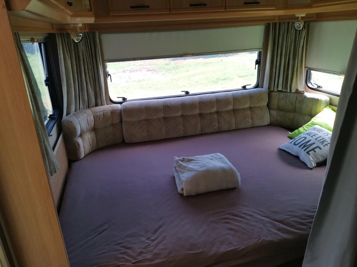 Large Camper In The Olive Grove Hotel Banjole Bagian luar foto
