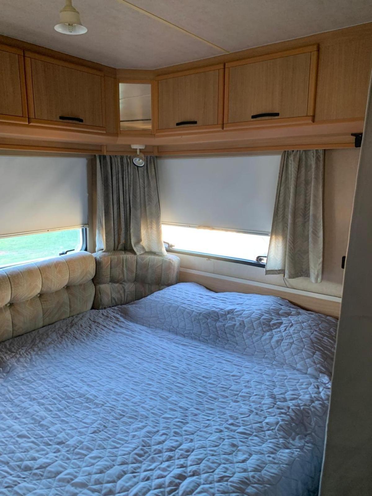 Large Camper In The Olive Grove Hotel Banjole Bagian luar foto